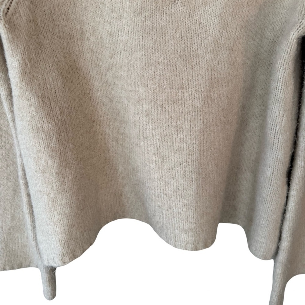 OAK + FORT V-Neck Cream Sweater With Bell Sleeves Size S Fluffy Texture Boho - Picture 11 of 14